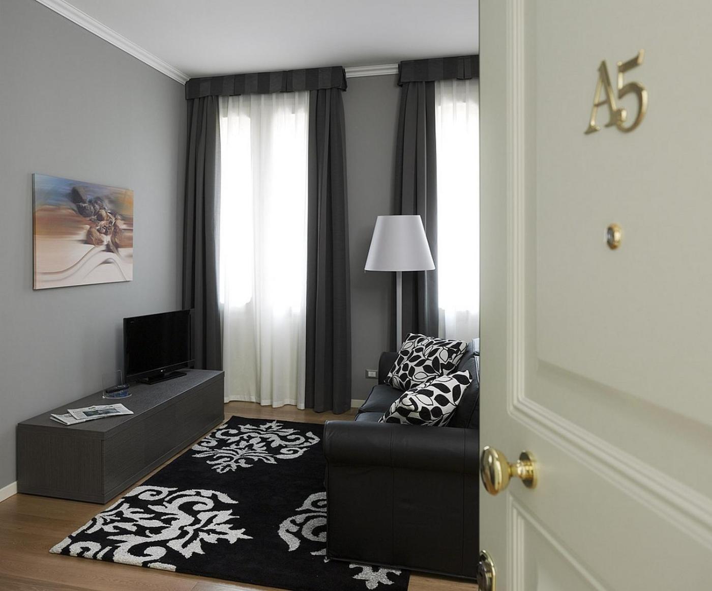 Palace Suite Trieste Esterno foto